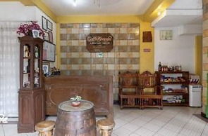 Coffee Swings Lodging House