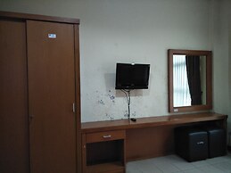 OYO 1740 Tekmira Residence Supratman Syariah