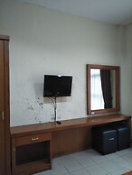 OYO 1740 Tekmira Residence Supratman Syariah