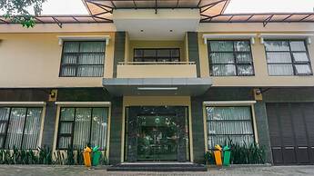 OYO 1740 Tekmira Residence Supratman Syariah