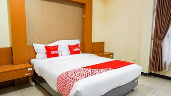 OYO 1740 Tekmira Residence Supratman Syariah