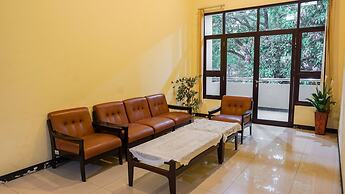 OYO 1740 Tekmira Residence Supratman Syariah