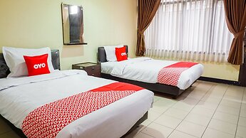 OYO 1740 Tekmira Residence Supratman Syariah