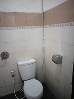 OYO 1740 Tekmira Residence Supratman Syariah