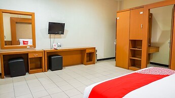 OYO 1740 Tekmira Residence Supratman Syariah