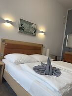 Lovely Rooms Next to the Trainstation WG