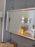 Lovely Rooms Next to the Trainstation WG