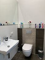 Lovely Rooms Next to the Trainstation WG