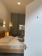 Lovely Rooms Next to the Trainstation WG