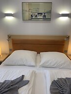 Lovely Rooms Next to the Trainstation WG