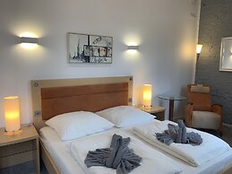 Lovely Rooms Next to the Trainstation WG