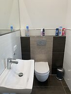 Lovely Rooms Next to the Trainstation WG