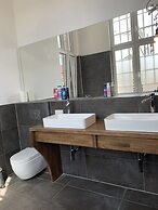 Lovely Rooms Next to the Trainstation WG