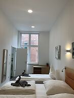 Lovely Rooms Next to the Trainstation WG