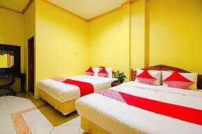 OYO 1770 Hotel Mawar Saron 2