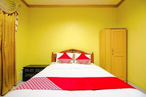 OYO 1770 Hotel Mawar Saron 2