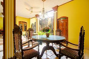 OYO 1770 Hotel Mawar Saron 2