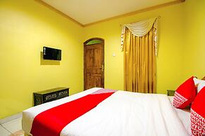 OYO 1770 Hotel Mawar Saron 2