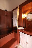 Riad Les Hirondelles Boutique Hotel