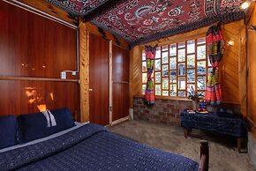 Zizi Homestay and Trekking - Hostel