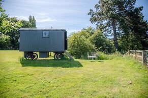 Abbey Shepherds Hut, Eye