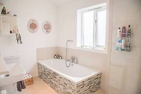 Honey Bee House, Orford