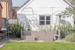 Honey Bee House, Orford