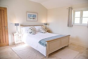 Hill Stables, Ufford