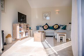 Hill Stables, Ufford