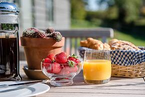 Hill Stables, Ufford