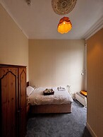 Pinegrove Hotel
