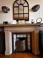Pinegrove Hotel