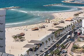 Full Sea View on The Beach With Balcony