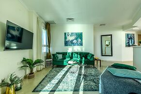 Full Sea View on The Beach With Balcony