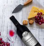 Château Mosmieri Hotel & Winery