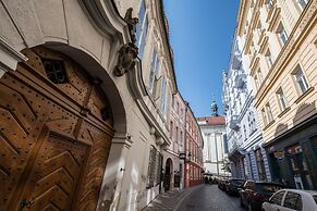 Exclusive home in heart of Prague
