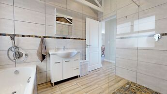 Aleph Cottage George