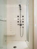 Panoramic Sea View W Pool & Gym Access