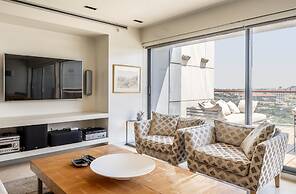 Panoramic Sea View W Pool & Gym Access