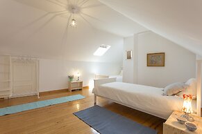 Spacious Alfama Duplex, By TimeCooler