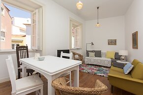 Spacious Alfama Duplex, By TimeCooler