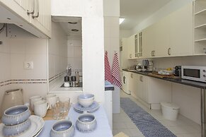 Spacious Alfama Duplex, By TimeCooler