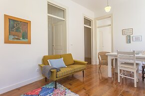 Spacious Alfama Duplex, By TimeCooler