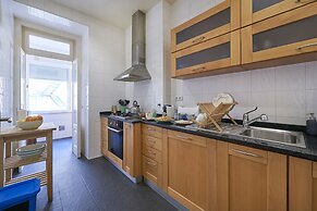 Renovated Spacious Baixa Apartment, By TimeCooler
