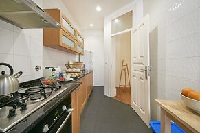 Renovated Spacious Baixa Apartment, By TimeCooler