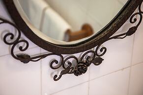 Alfama Sunny & Typical Apartment, By TimeCooler