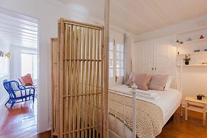 Alfama Sunny & Typical Apartment, By TimeCooler