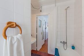 Alfama Sunny & Typical Apartment, By TimeCooler