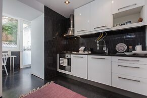 Renovated Apartment w/ Private Courtyard, By TimeCooler