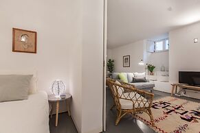 Renovated Apartment w/ Private Courtyard, By TimeCooler